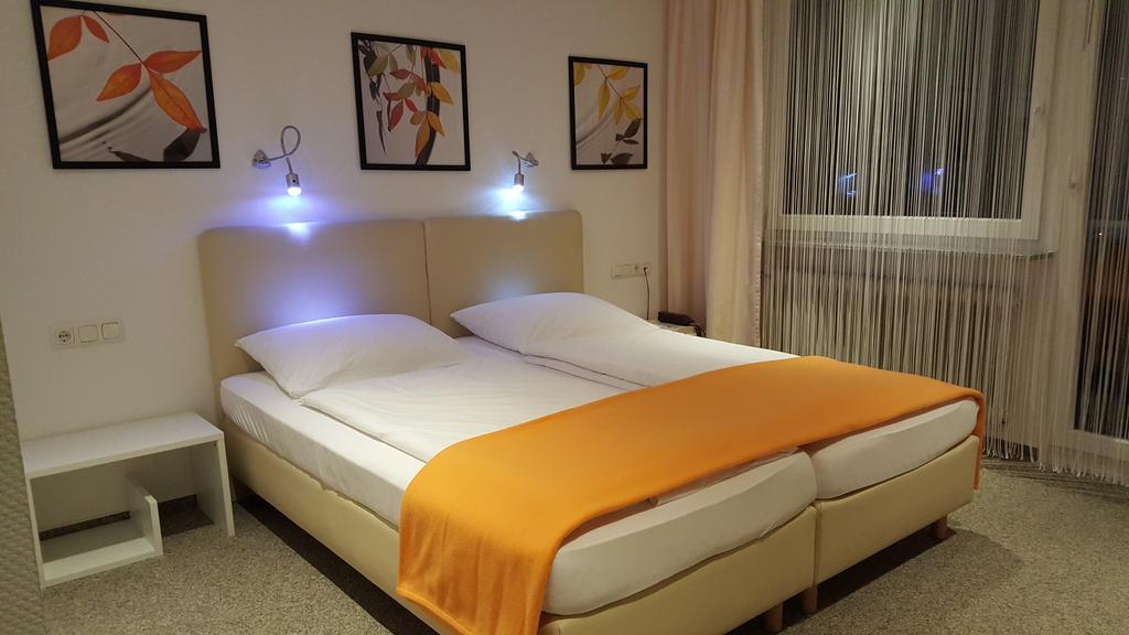 Hotel Weinhaus Weis Leiwen Dış mekan fotoğraf